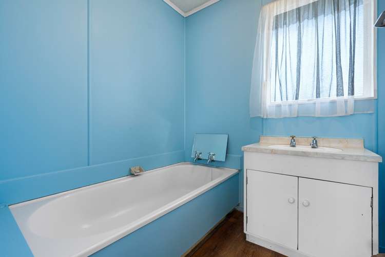 17 Dillon Crescent Clover Park_10