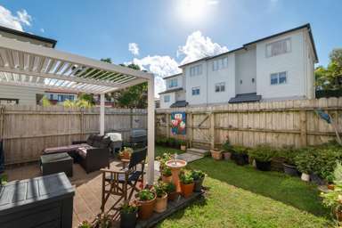 42/22 Northcross Drive_4