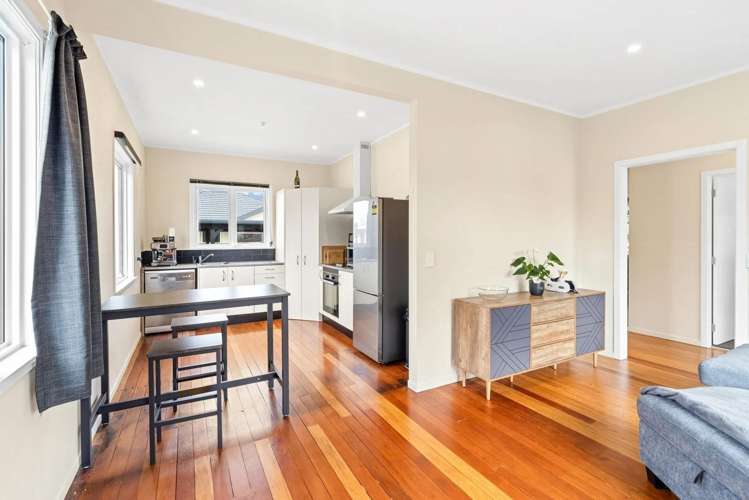 75 Queen Street West Levin_3