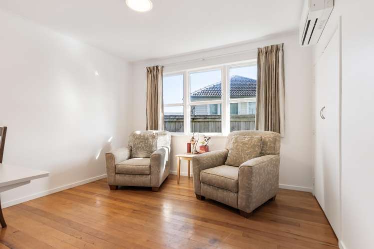 8 Montmere Avenue Te Atatu Peninsula_13