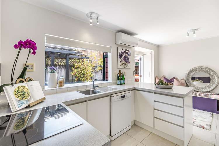 9 Pallister Drive Hillsborough_10