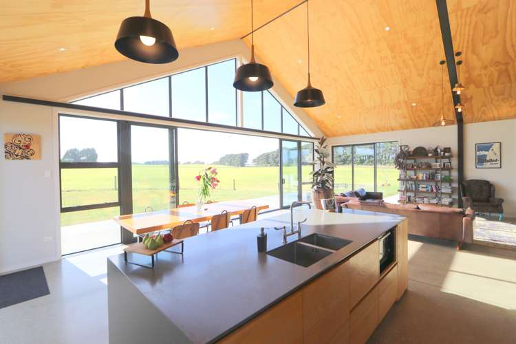 99 Blondell Road Waimatua_15