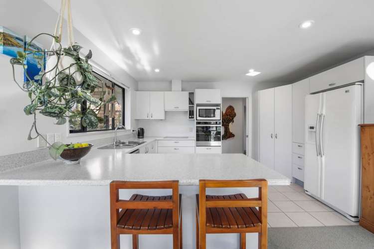 15 Puketea Place Redwoodtown_14