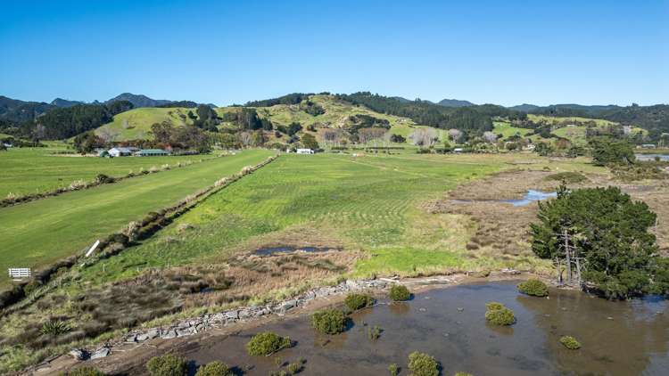 1733 Manaia Rd SH25_4