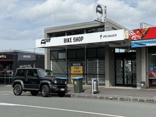 Prime retail in Ellerslie