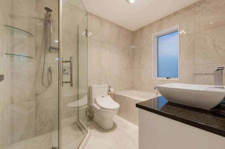18 Tinaku Road Flat Bush_19