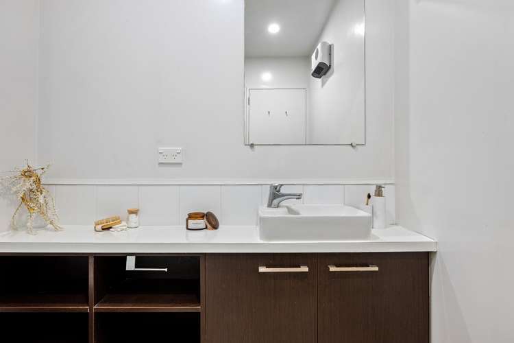 2/318 Barbadoes Street Christchurch Central_10