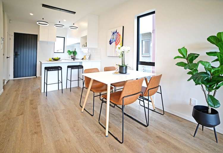 25 Kiato Lane Flat Bush_5