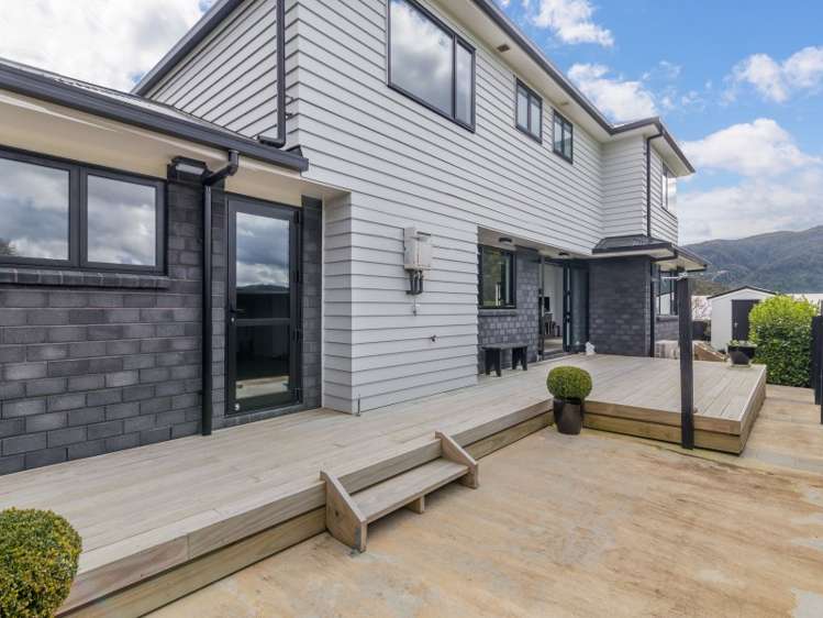 36 Kurth Crescent Silverstream_21