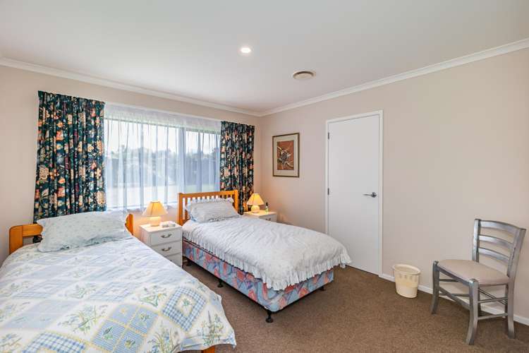 2 Ivy Lane Ohau_16