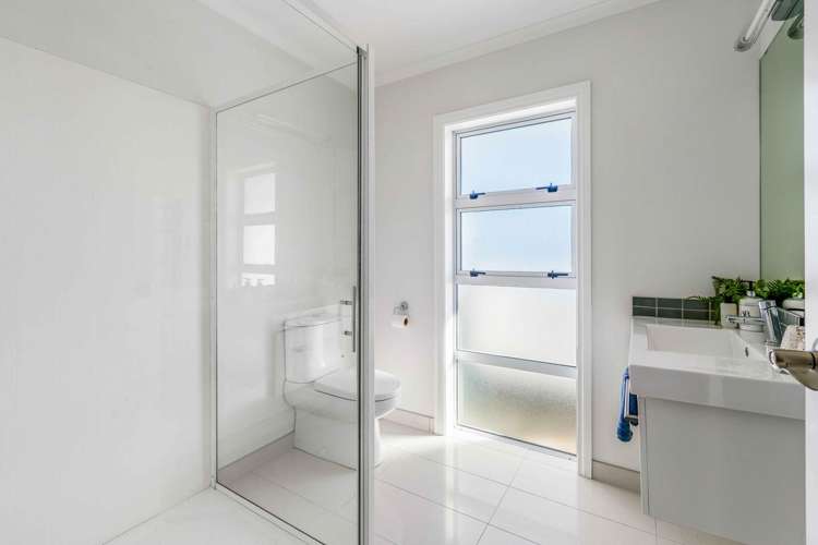 14 Te Otinga Place Pyes Pa_27