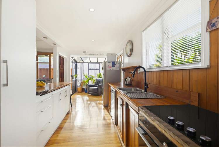 81 Taylor Terrace Tawa_7