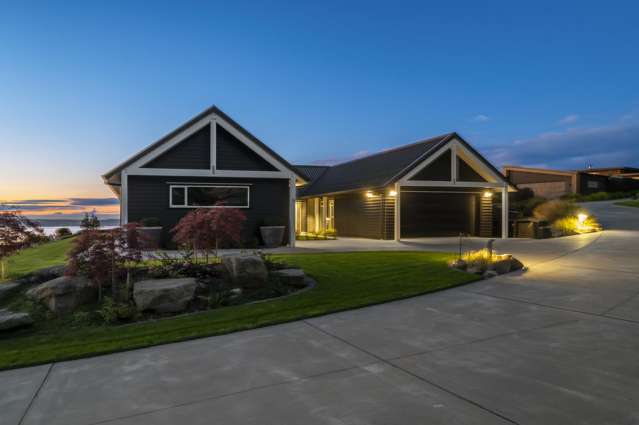 Bespoke Design with Spectacular Lake Views