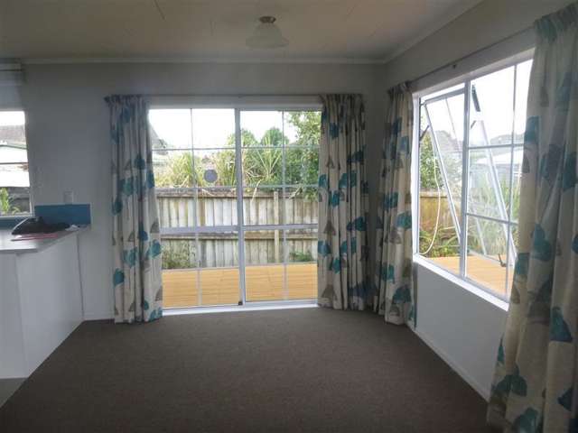 11a Thomas Road Mangere_2