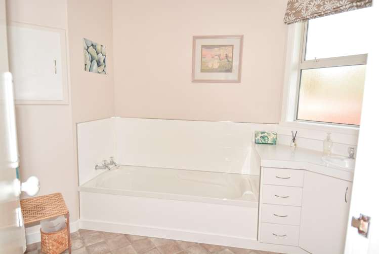 112 Wilton Street Windsor_9