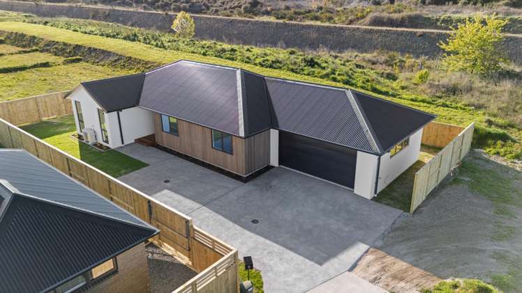 20 Wharariki Rise Wharewaka_6