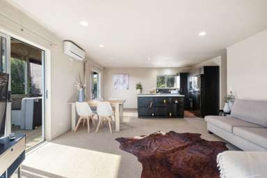26 West Coast Road_4