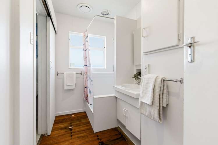 4 Ariki Place Hei Hei_15