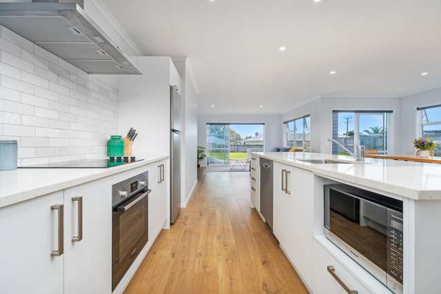 8 Navigation Drive Cooks Beach_4