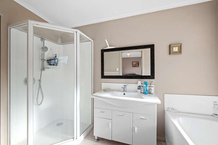 102 Waikawa Road Picton_22