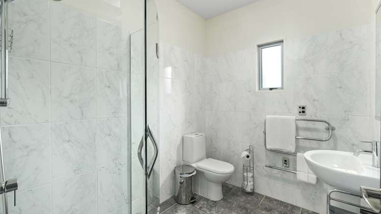 2a Vancouver Drive Queenstown_13