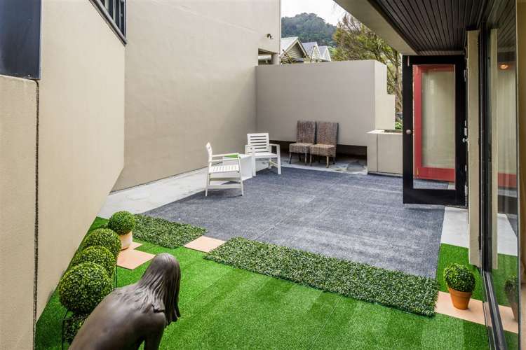 11/32 Hobson Street Thorndon_6