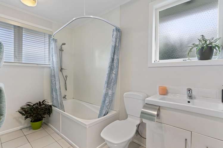 4 Te Wiata Place Avondale_6