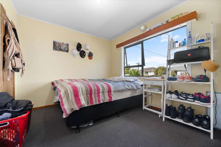 37 Antrim Crescent Otara_14