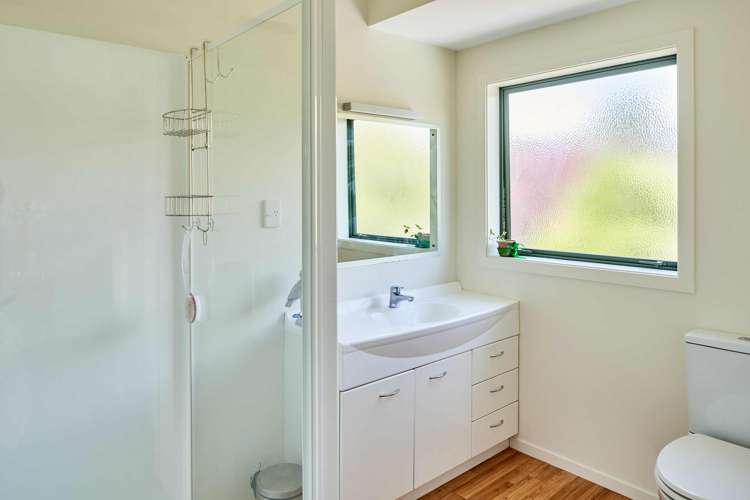 42f James Cook Drive Whitby_10