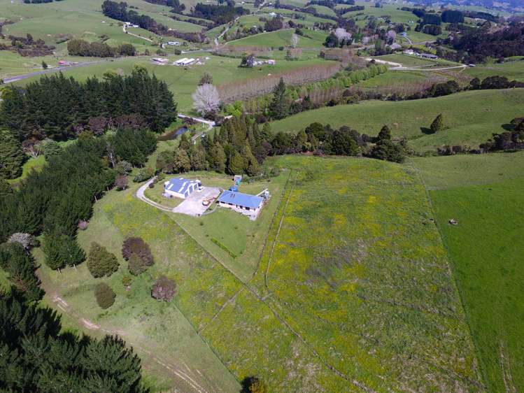 28 Komokoriki Hill Road Makarau_18