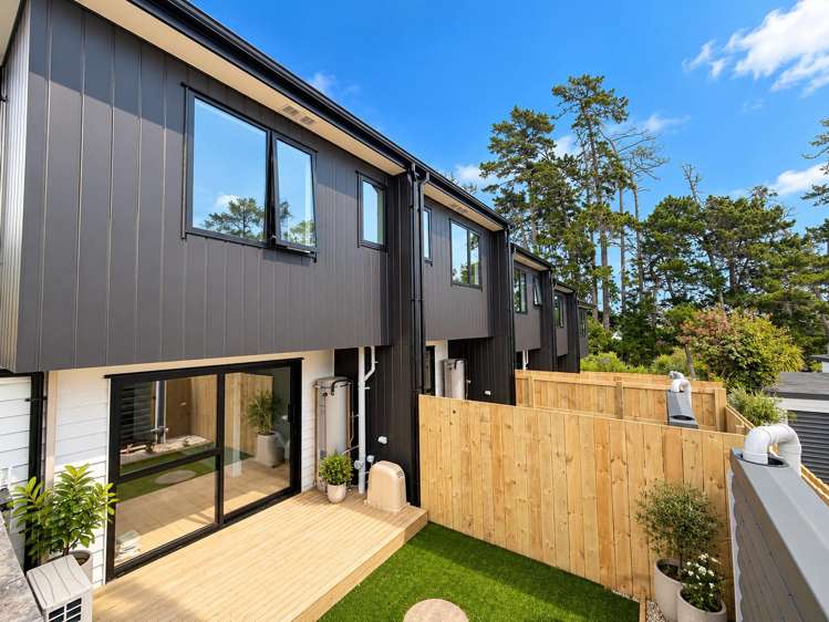6/153 Aviemore Drive Highland Park_1
