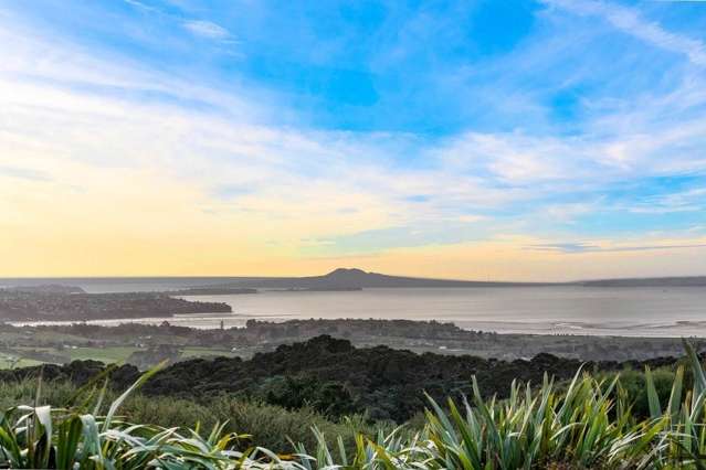 Spectacular Harbour and City Views