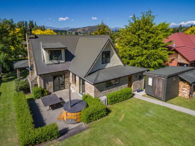 135 Meadowstone Drive Wanaka_0