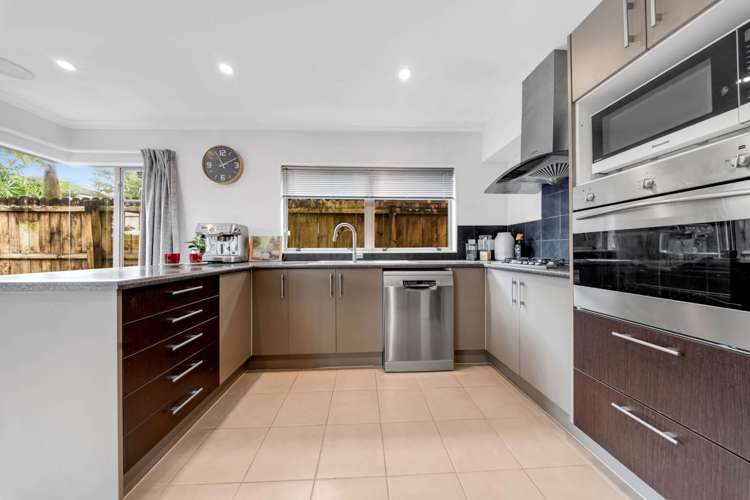 2 Dapple Place Flat Bush_6