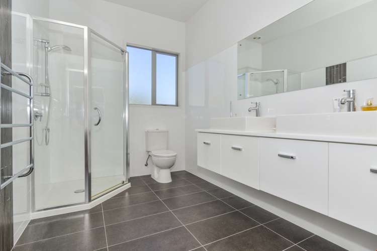 29 Newbury Place Schnapper Rock_19