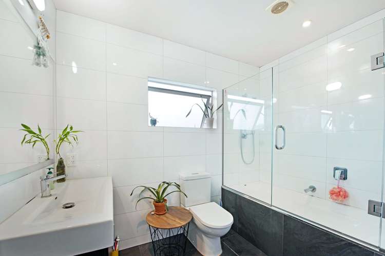 8 Warren Kelly Street Richmond_11