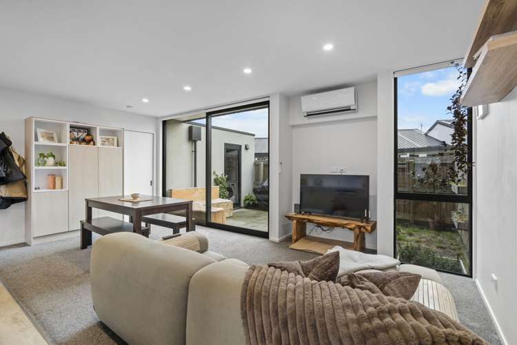 2/56 Geraldine Street Edgeware_2