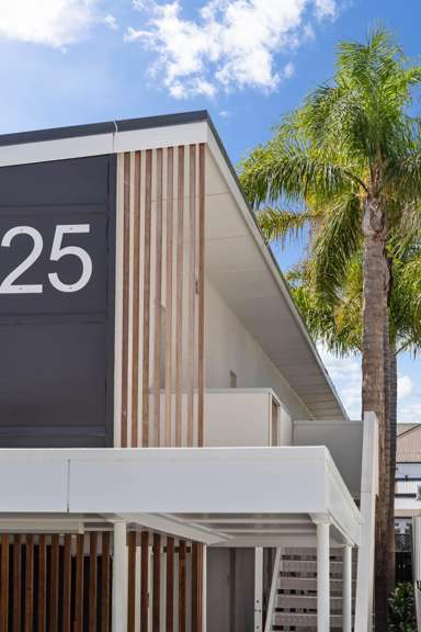 2/25 Wallace Street_1