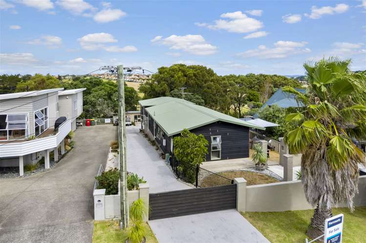1315 Whangaparaoa Road Army Bay_24