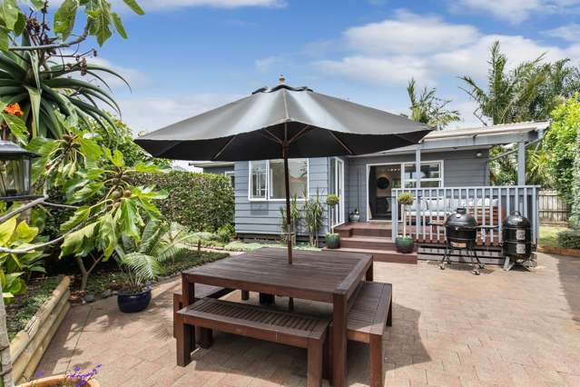 33a Coral Crescent Panmure_3