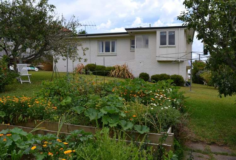 39 Beach Road Mellons Bay_15