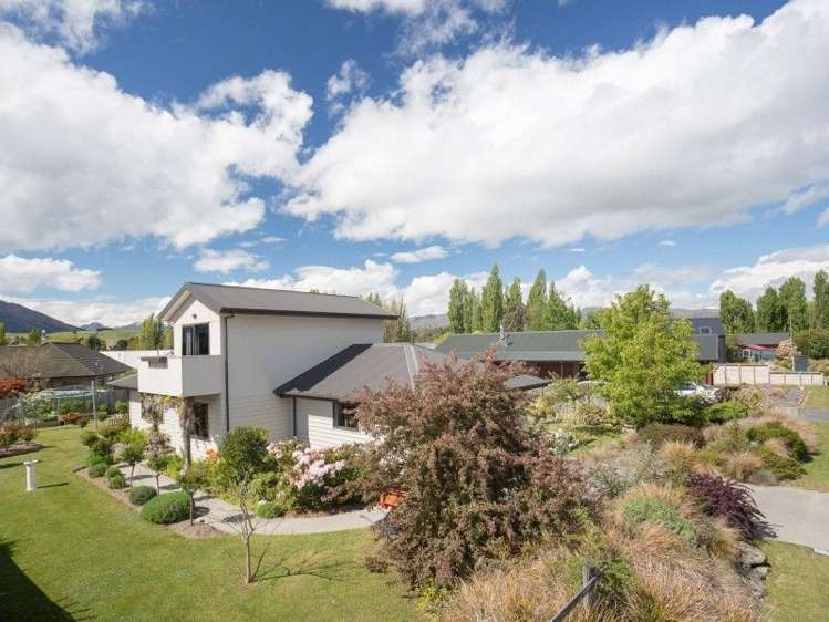 6 Hunt Place Albert Town_0