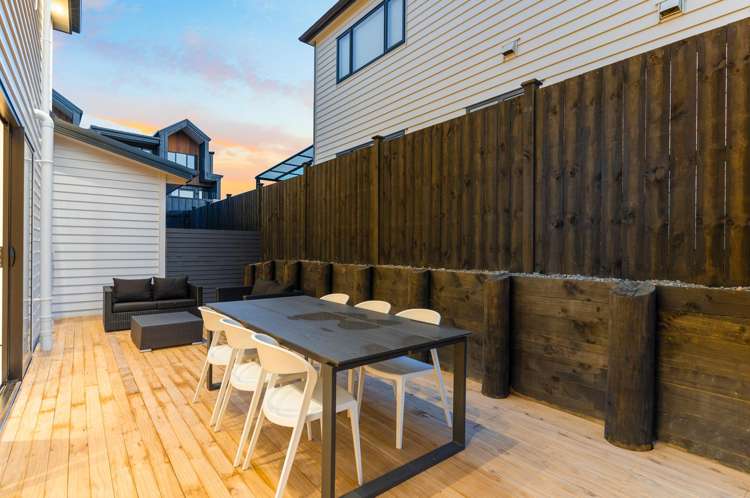 6 Luff Place Long Bay_41