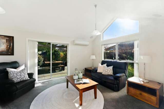 2/7 Glenys Place Broomfield_3
