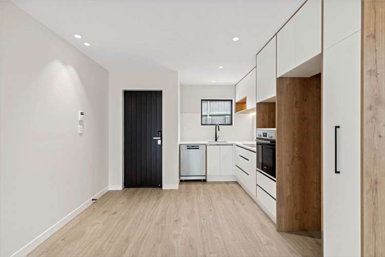 10b Cranston Street Torbay_7