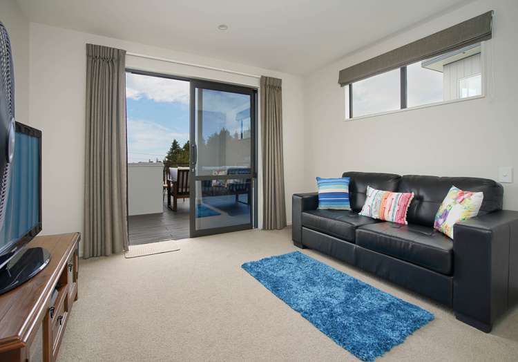 3 Andy Whiting Place Stoke_12