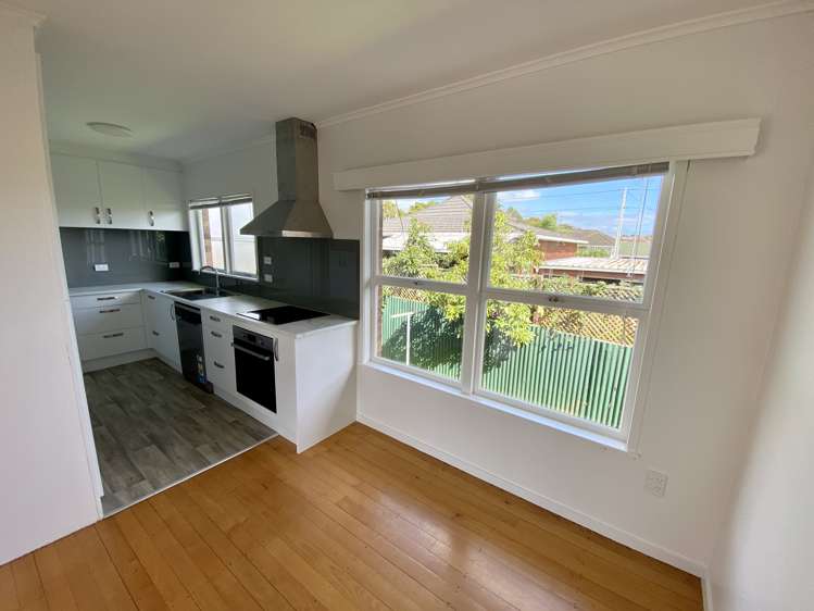 2/49 Shakespeare Road Milford_5