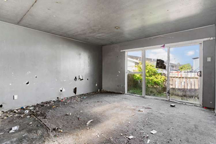 2/15 Moncrieff Avenue Clendon Park_7