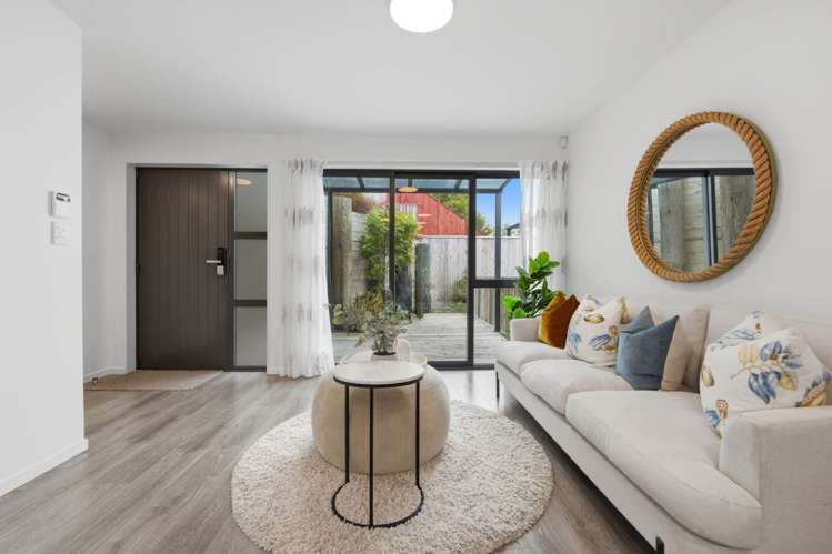 16B Dianthus Place Browns Bay_15