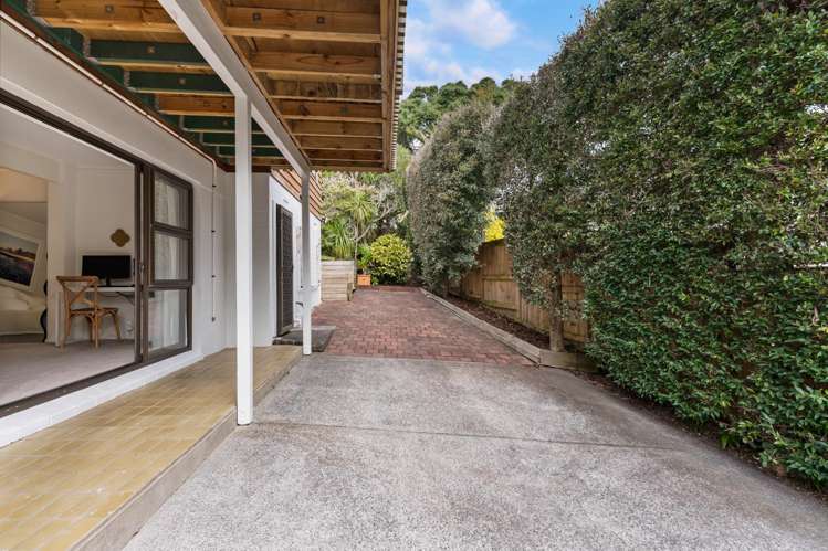 2/3 Whitby Crescent Mairangi Bay_29